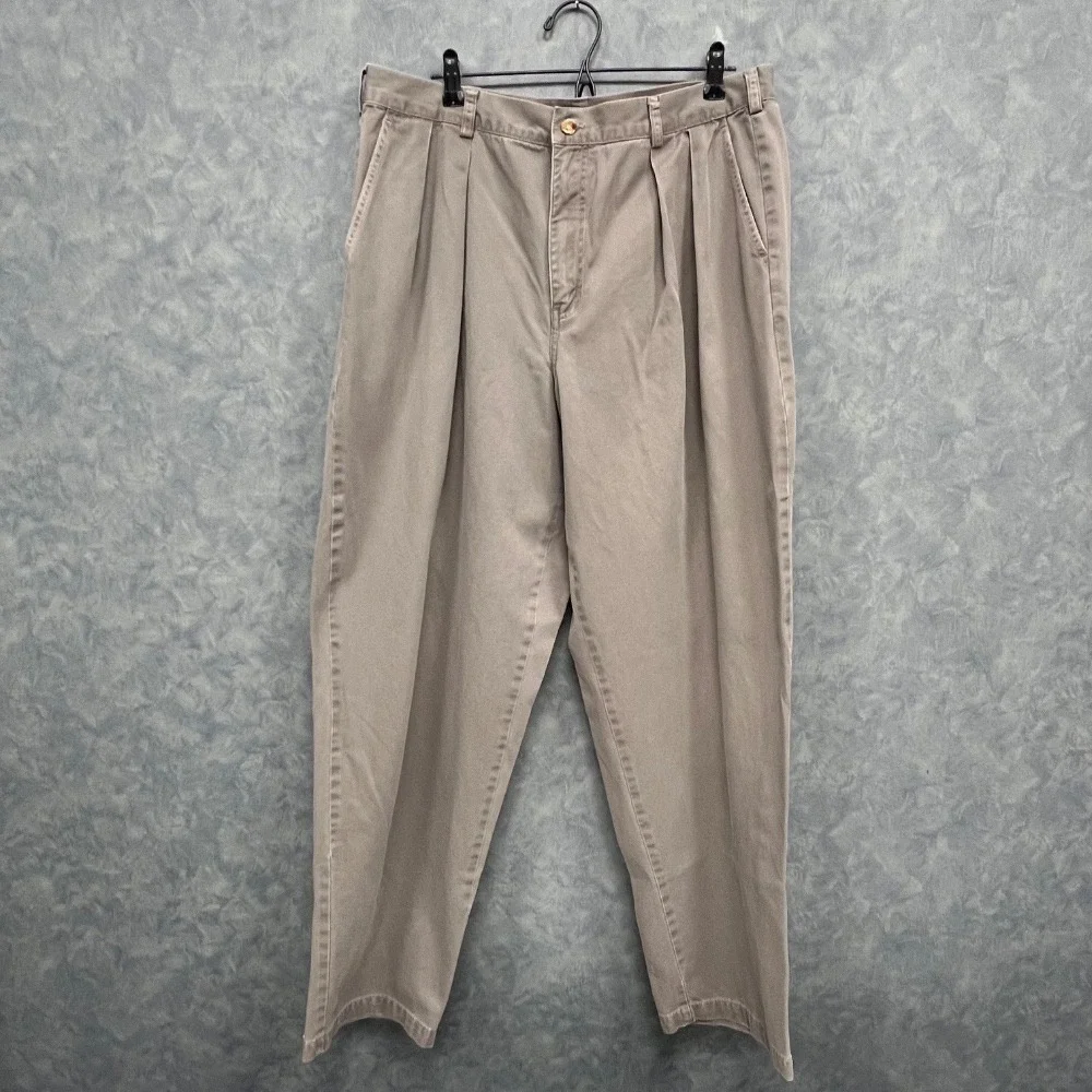 REI Pleated Khaki Pants Relaxed Fit Casual Trousers Sz 38 (measuring‎ 36